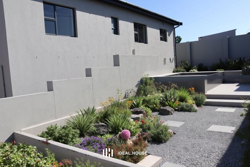 4 Bedroom Property for Sale in Pearly Beach Western Cape